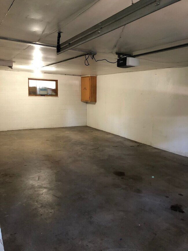 Building Photo - Park Apartments - 530