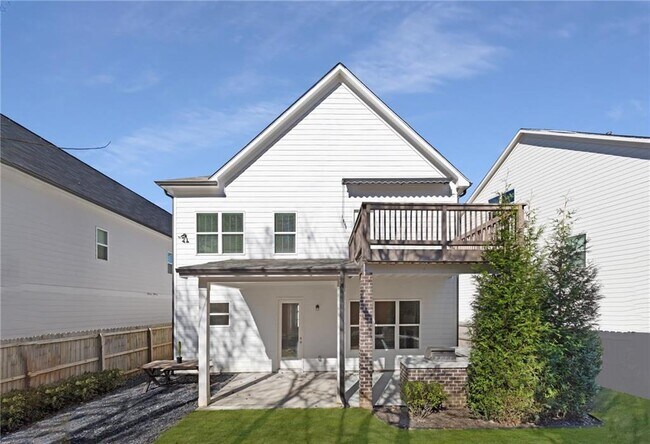 Building Photo - 1859 Commons Pl NW