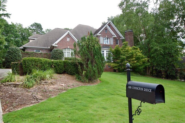 Building Photo - Executive Golf Course Rental in Moores Mil...
