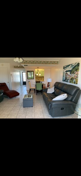 Building Photo - 7101 Ridgewood Ave