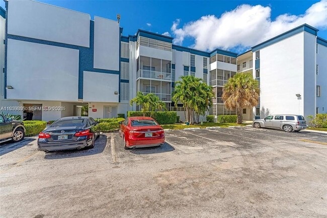 Building Photo - 9159 SW 77th Ave