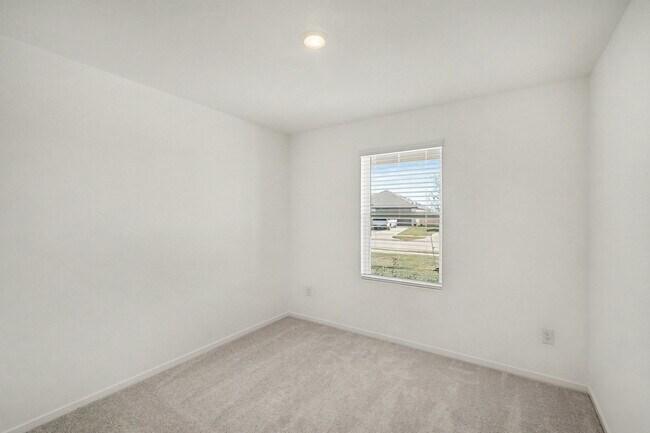 Building Photo - 6315 Linden Leaf Dr