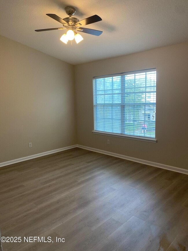 Building Photo - 5697 Parkstone Crossing Dr
