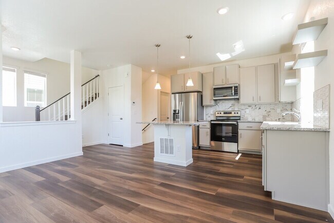 Building Photo - 18571 E 47th Ave