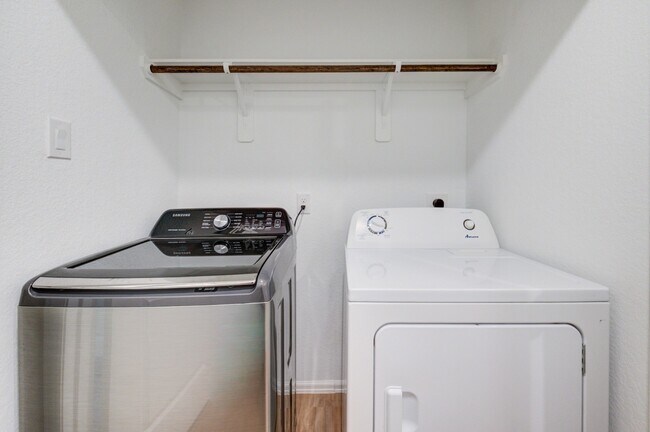 Building Photo - 3110 Spanish Oak Ln