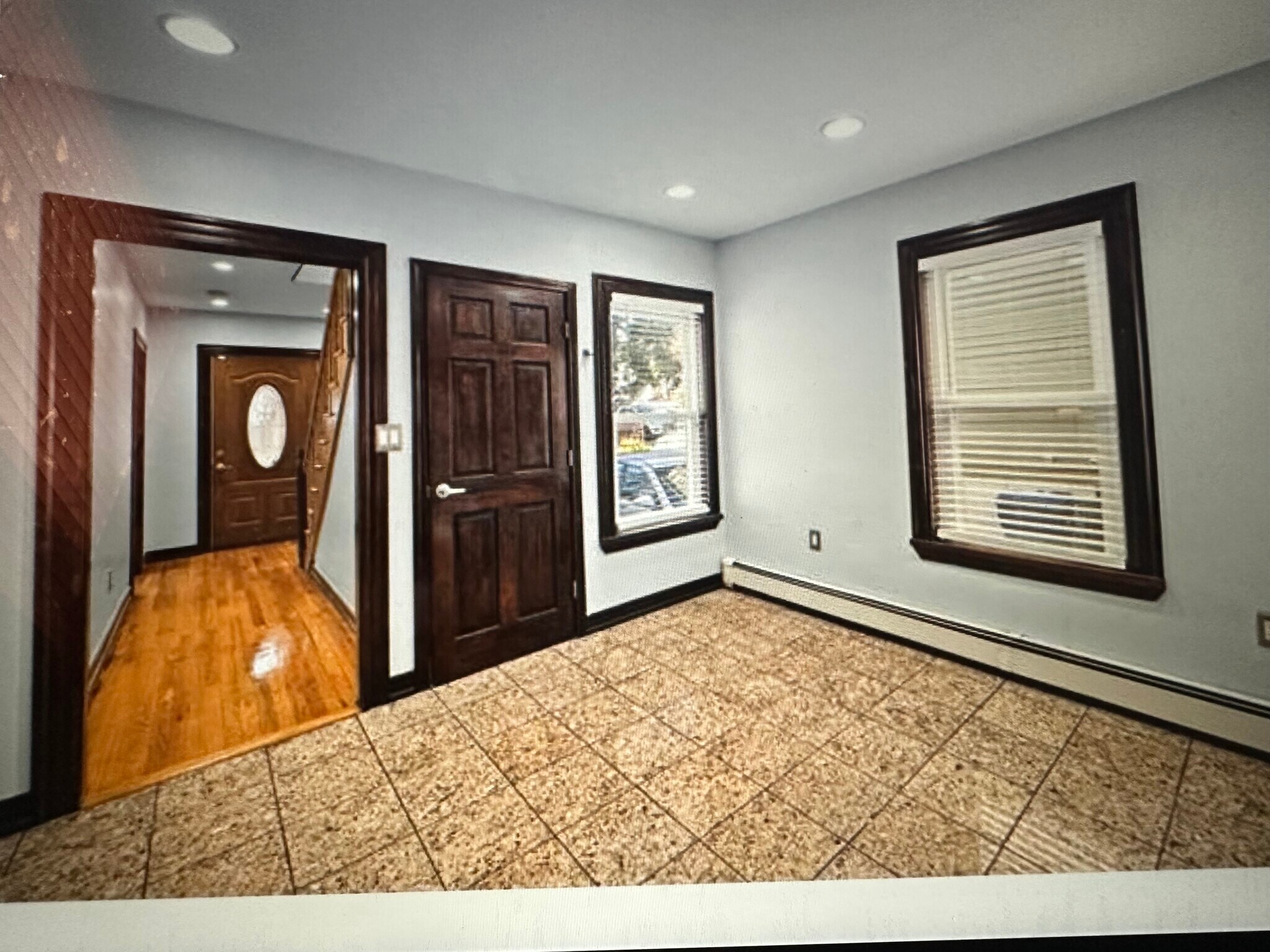 Building Photo - 8 Woodville Park