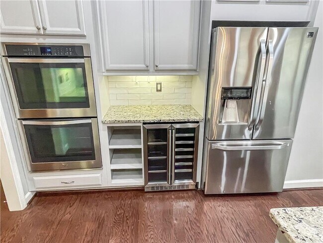 Building Photo - 4450 Wooded Oaks NW