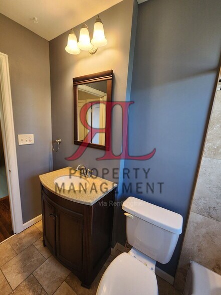 Building Photo - 624 Chatham Rd