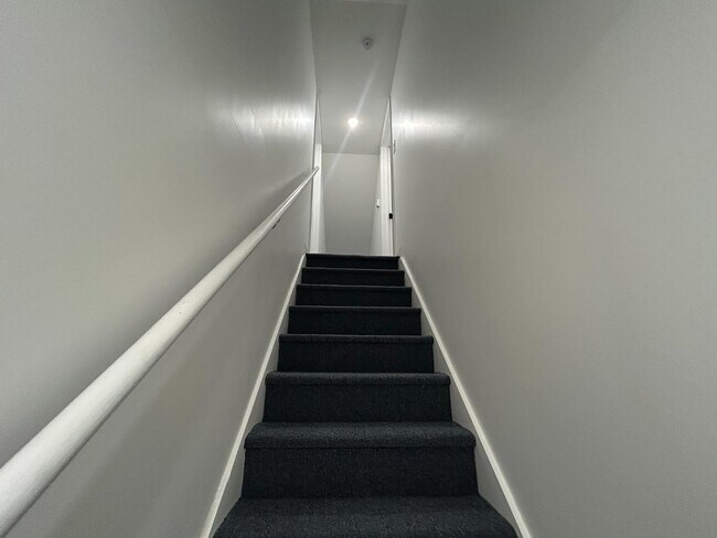 Building Photo - 222 W Patterson St