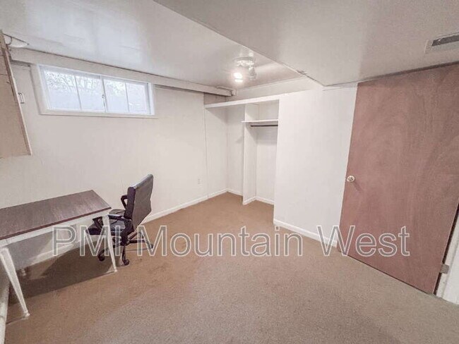 Building Photo - 481 E 2875 N