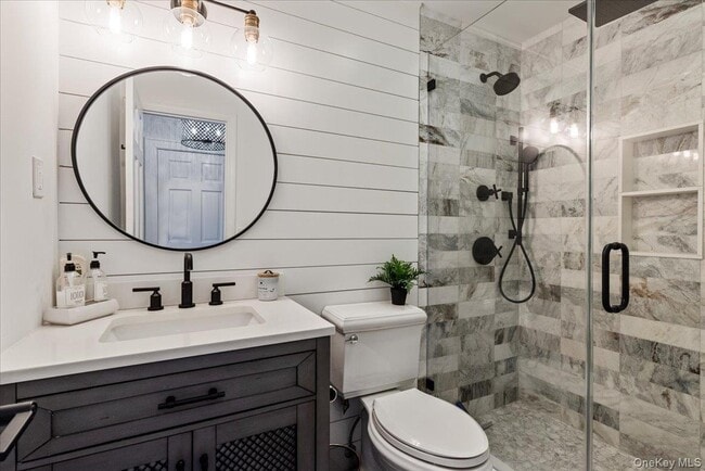 Building Photo - 20 Alanson Ln