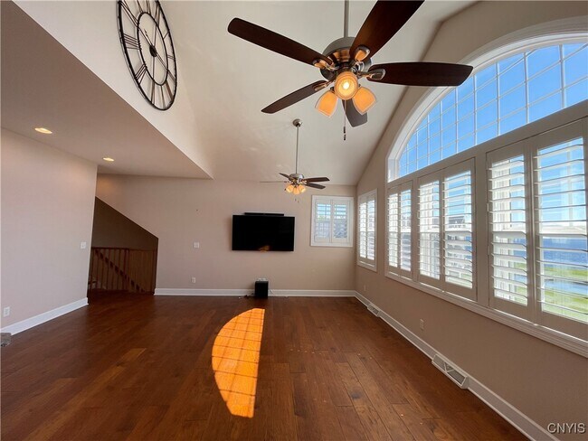 Building Photo - 7504 Birdsong Ln