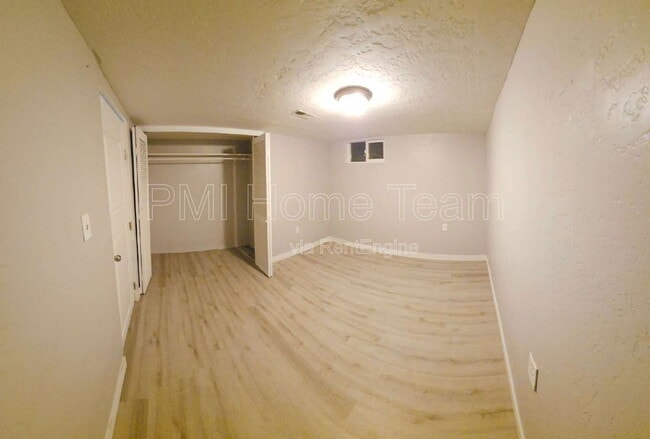 Building Photo - 168 Ross Dr