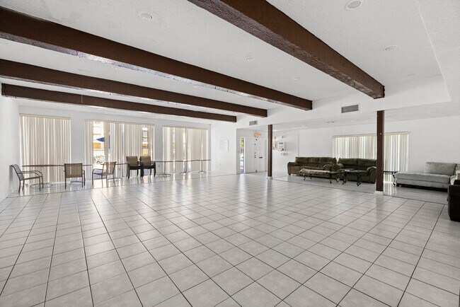 Building Photo - 7734 Balboa St