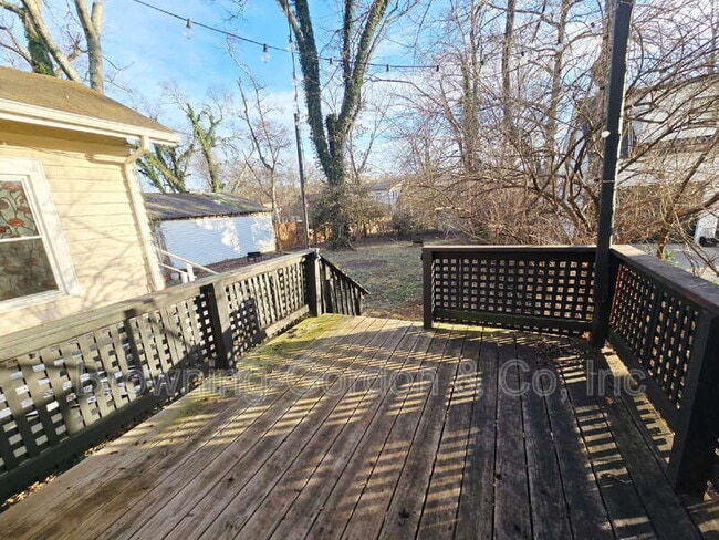 Building Photo - 2609 Sunset Pl