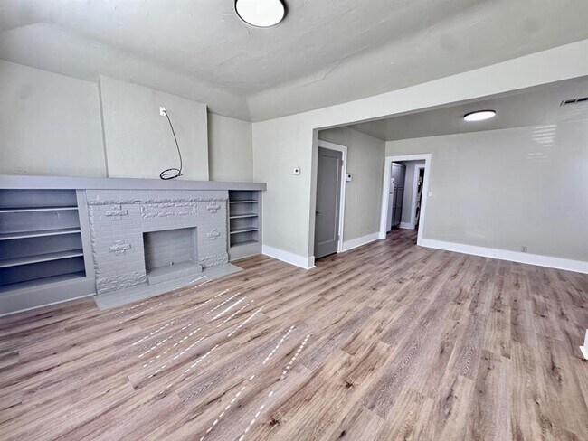 Building Photo - 2521 NW 12th St