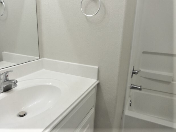 Building Photo - 6823 Manor Terrace Ln