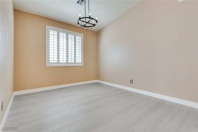 Building Photo - 1340 Rolling Sunset St