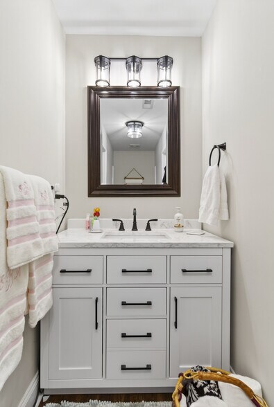 Building Photo - 163 Gabriella Ct