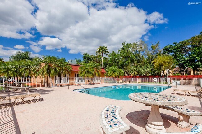 Building Photo - 9974 SW 88th St