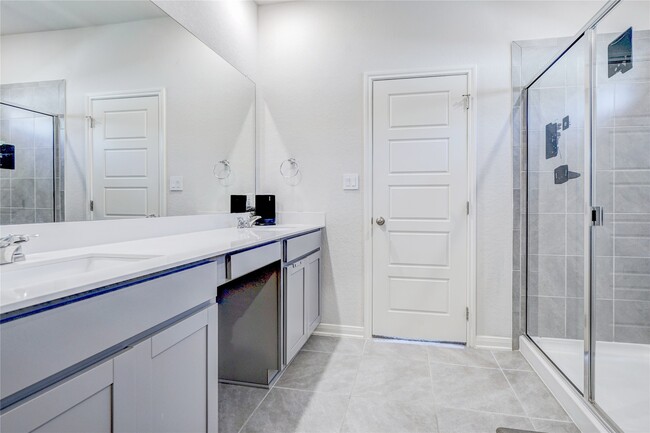 Building Photo - 1560 Arcadian Lily