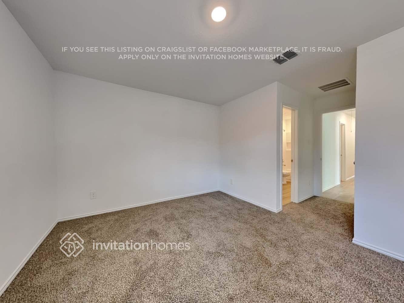 Building Photo - 3215 Crestone Dr