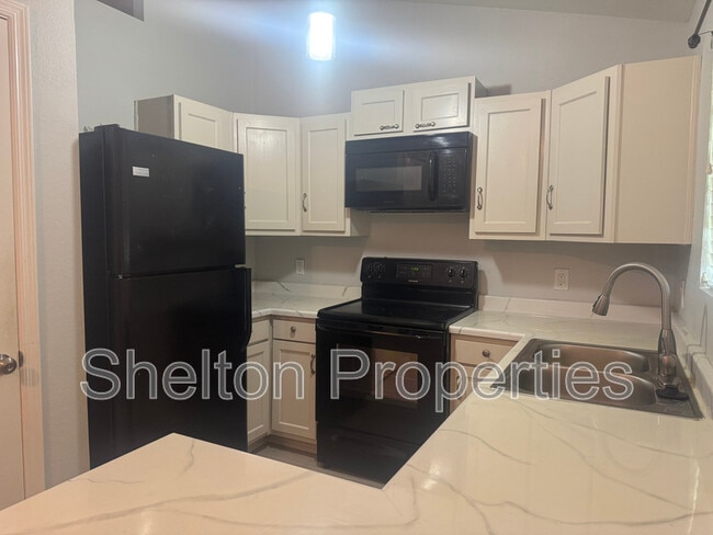 Building Photo - 12537 N 83rd Dr