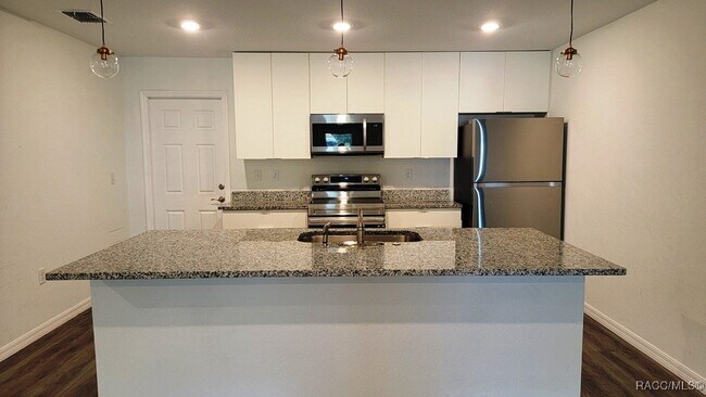 Building Photo - 7486 N Galena Ave