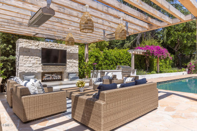 Building Photo - 4435 Encinas Dr