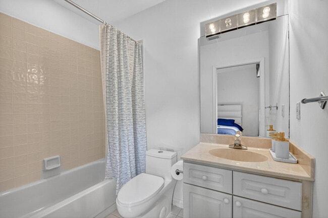 Building Photo - 4553 Barclay Fair Way