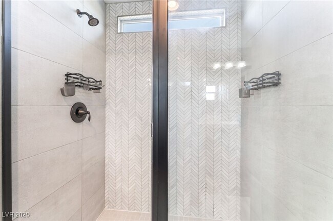 Building Photo - 1506 Visible Ave