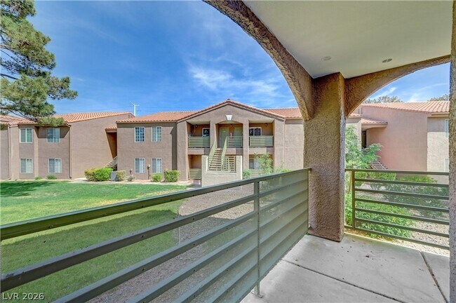 Building Photo - 2120 Sealion Dr