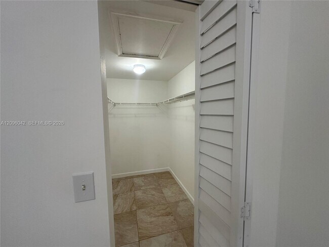 Building Photo - 3241 Sabal Palm Manor