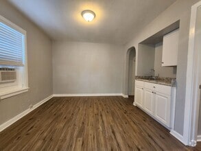 Building Photo - ** UNDER NEW MANAGEMENT **  Studio Apartment