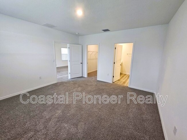 Building Photo - 32520 Weathered Oak Dr