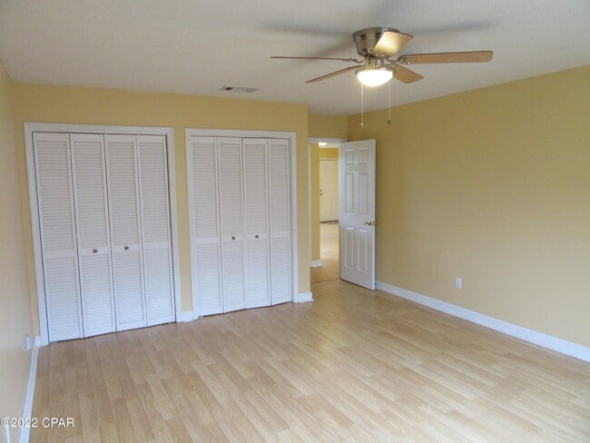 Building Photo - 820 Premier Dr