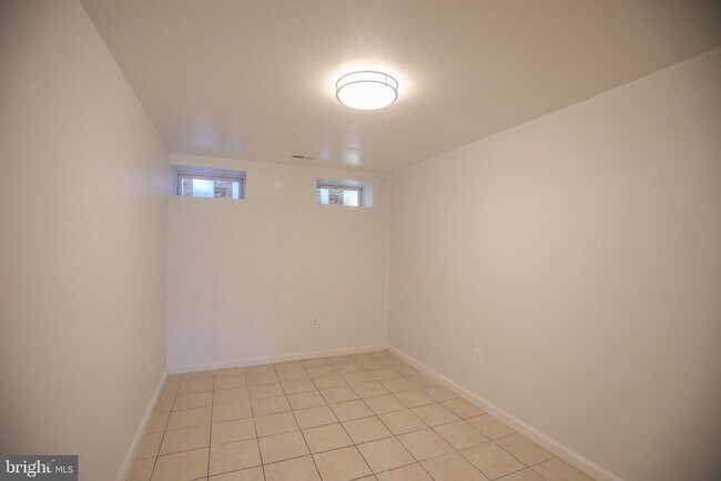 Building Photo - 12337 Chesterton Dr