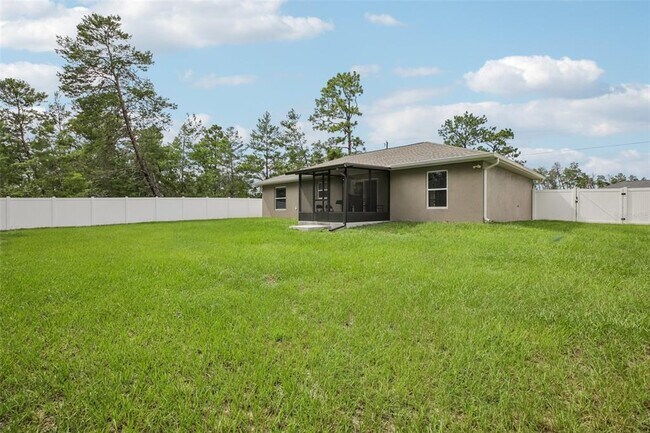 Building Photo - 17112 SW 44th Cir