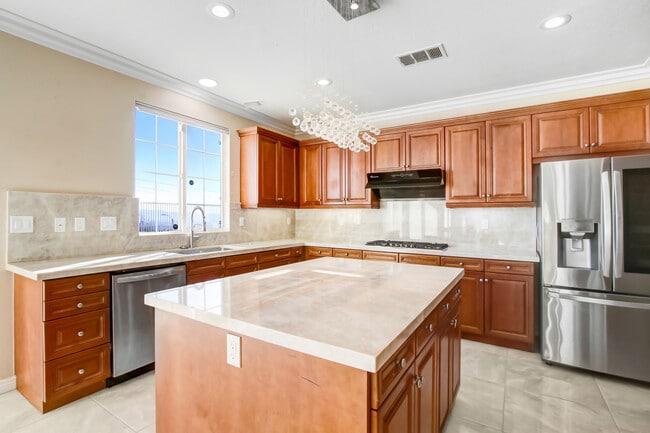 Building Photo - 12689 Mediterranean Dr