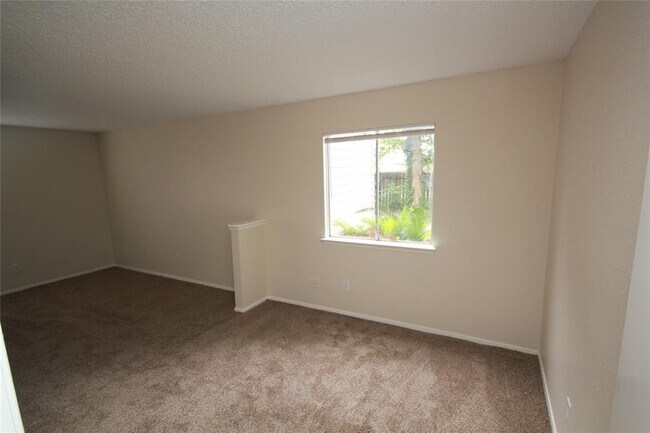 Building Photo - 2314 Townhall Ln