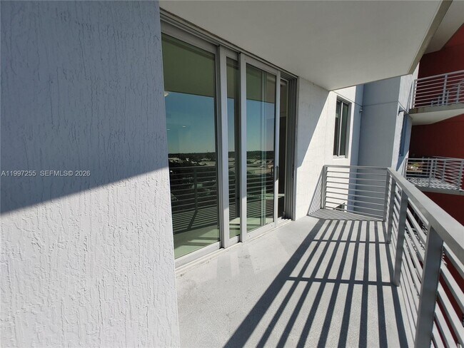 Building Photo - 7661 NW 107th Ave