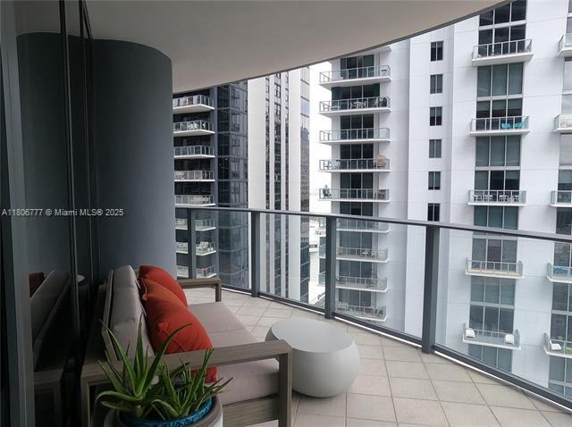 Building Photo - 1000 Brickell Plz