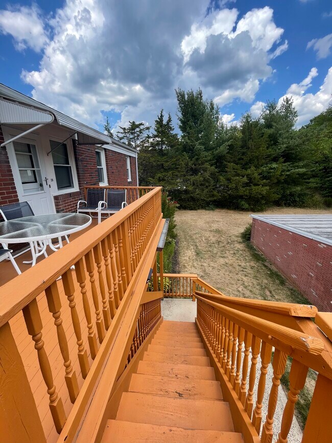 Building Photo - 60 Morgan Ln