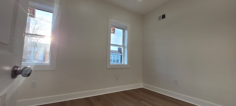 Building Photo - 1517 S Napa St