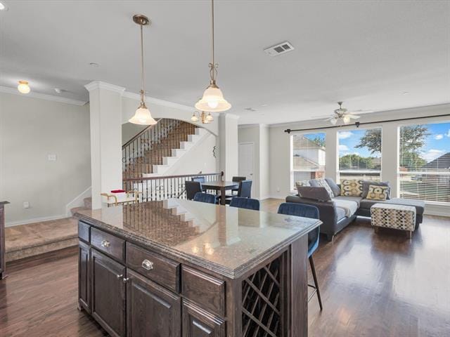 Building Photo - 2700 Club Ridge Dr