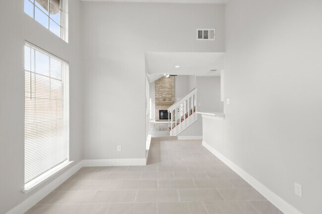 Building Photo - 16602 Capewood Dr