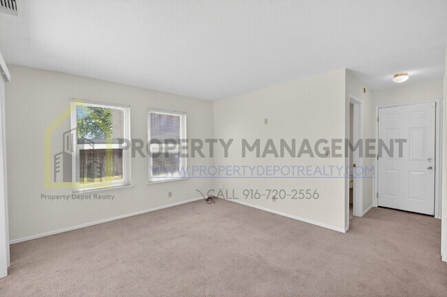 Building Photo - Spacious 3-Bedroom Retreat with 2.5 Baths in Prime Elk Grove Location