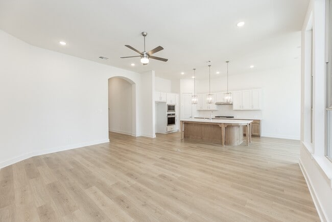 Building Photo - 30723 Grn Acrs Ct