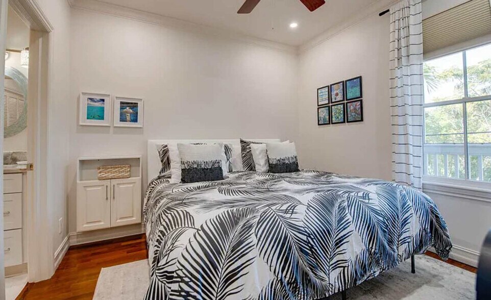 Building Photo - 120 Angela St