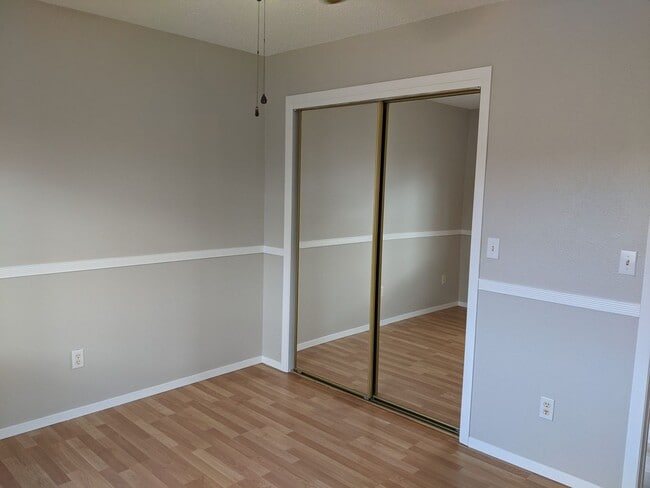 Building Photo - Peaceful cul-de-sac living! Beautiful 4 bedroom-2 bathroom home for rent!